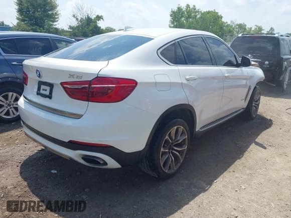 ✅ 2016 BMW X6 xDrive50i • VIN: 5UXKU6C55G0R33988 • Lot: 42805553. Wystawiony na IAAI z przebiegiem 111 834 mil. Bezpłatny archiwum sprzedaży aukcyjnych z USA i szczegółowy raport historii pojazdu na DreamBid. Zdjęcie 4.