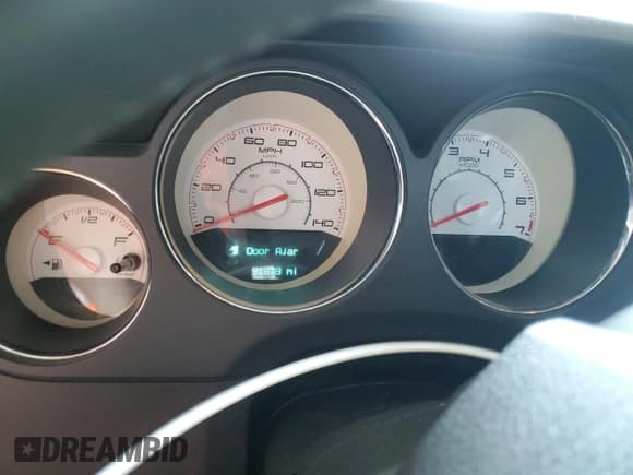 ✅ 2013 Dodge Challenger SXT • VIN: 2C3CDYAG3DH530982 • Lot: 69474205. Listed on Copart with 91,878 mi. Free auction sales archive from the USA and detailed vehicle history report at DreamBid. Image 9.