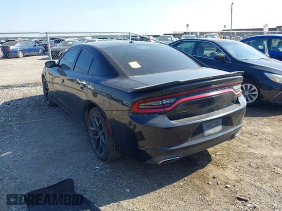 ✅ 2020 Dodge Charger SXT • VIN: 2C3CDXBG7LH117213 • Лот: 43144804. Опубликован ранее на IAAI с пробегом 132 000 миль. Бесплатный доступ к архиву аукционных продаж из США и подробный отчёт об истории автомобиля на DreamBid. Изображение 3.