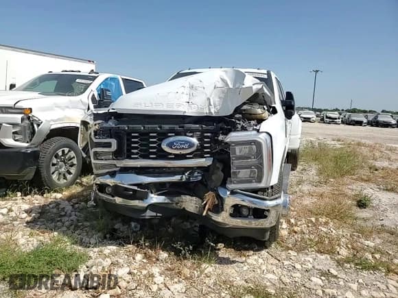 ✅ 2024 Ford F-350 XL • VIN: 1FT8W3DM9RED00619 • Лот: 66004645. Опубликован ранее на Copart с пробегом 92 882 миль. Бесплатный доступ к архиву аукционных продаж из США и подробный отчёт об истории автомобиля на DreamBid. Изображение 13.