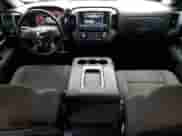 2017 Chevrolet Silverado 1500 LT z VIN 3GCUCRER4HG505048, wystawiony jako Copart lot #81835444 z przebiegiem 114 021 mil mil oraz Szkoda całkowita • Salvage title. Historia ofert i sprzedaży dostępna na DreamBid. Obrazek 8.