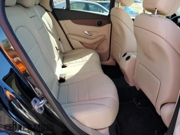 ✅ 2022 Mercedes-Benz GLC 300 • VIN: W1N0G8EB0NG049212 • Lot: 85294695. Listed on Copart with 64,711 mi. Free auction sales archive from the USA and detailed vehicle history report at DreamBid. Image 11.