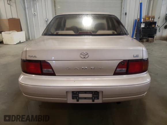 ✅ 1995 Toyota Camry LE • VIN: 4T1SK12E9SU590451 • Lot: 83832235. Wystawiony na Copart z przebiegiem 160 603 mil. Bezpłatny archiwum sprzedaży aukcyjnych z USA i szczegółowy raport historii pojazdu na DreamBid. Zdjęcie 6.