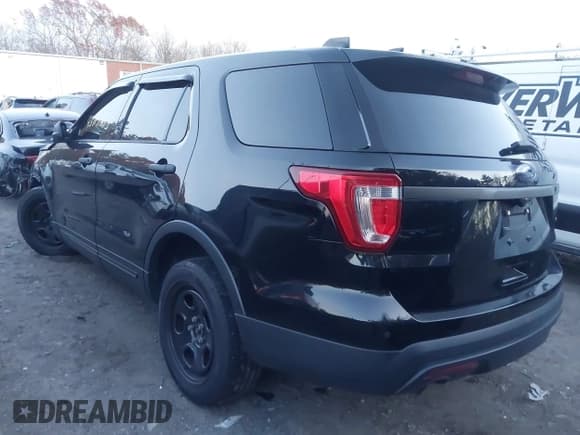 ✅ 2017 Ford Police Interceptor Utility • VIN: 1FM5K8AR4HGD92121 • Лот: 43717273. Опубликован ранее на IAAI с пробегом 79 393 миль. Бесплатный доступ к архиву аукционных продаж из США и подробный отчёт об истории автомобиля на DreamBid. Изображение 3.