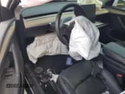 ✅ 2022 Tesla Model Y Long Range • VIN: 7SAYGDEE5NA012941 • Lot: 86692815. Wystawiony na Copart z przebiegiem Nie podano. Bezpłatny archiwum sprzedaży aukcyjnych z USA i szczegółowy raport historii pojazdu na DreamBid. Zdjęcie 8.