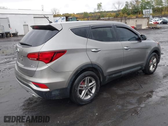 ✅ 2018 Hyundai Santa Fe 2.4L • VIN: 5NMZTDLB2JH095519 • Лот: 43462708. Опубликован ранее на IAAI с пробегом 87 498 миль. Бесплатный доступ к архиву аукционных продаж из США и подробный отчёт об истории автомобиля на DreamBid. Изображение 4.