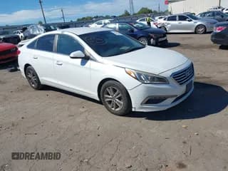 ✅ 2015 Hyundai Sonata SE • VIN: 5NPE24AFXFH021301 • Lot: 43353622. Wystawiony na IAAI z przebiegiem 146 014 mil. Bezpłatny archiwum sprzedaży aukcyjnych z USA i szczegółowy raport historii pojazdu na DreamBid. Zdjęcie 1.
