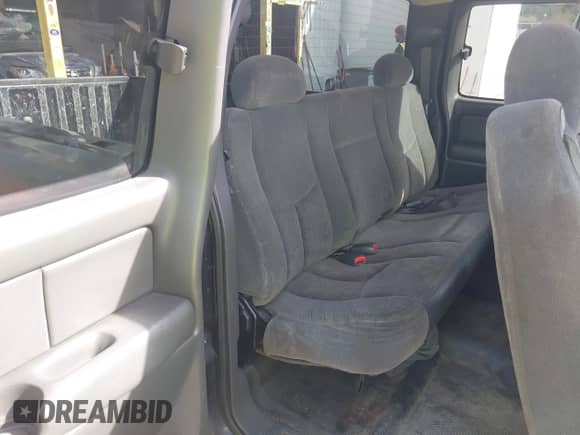 2003 Chevrolet Silverado 1500 LS с VIN 2GCEK19T431189604, выставлен на аукционе IAAI как лот 43456127 с пробегом 225 240 миль миль и . История ставок и продаж доступна на DreamBid. Изображение 8.