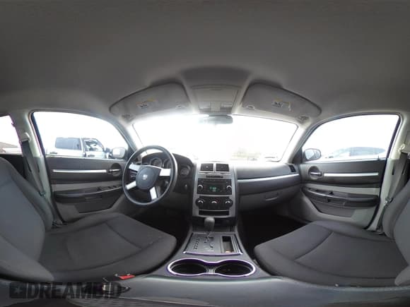 ✅ 2008 Dodge Magnum SXT • VIN: 2D4FV37V28H225805 • Lot: 43677320. Listed on IAAI with 228,019 mi. Free auction sales archive from the USA and detailed vehicle history report at DreamBid. Image 18.