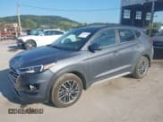 ✅ 2021 Hyundai Tucson Ultimate • VIN: KM8J3CALXMU406397 • Лот: 42962511. Опубликован ранее на IAAI с пробегом 63 385 миль. Бесплатный доступ к архиву аукционных продаж из США и подробный отчёт об истории автомобиля на DreamBid. Изображение 2.