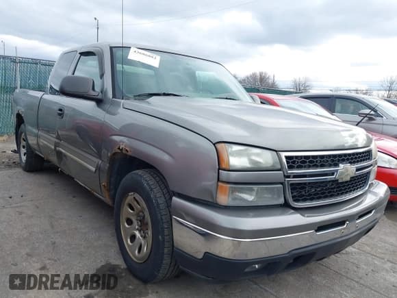 ✅ 2006 Chevrolet Silverado 1500 LT2 • VIN: 1GCEC19Z46Z284841 • Lot: 43686882. Listed on IAAI with 117,033 mi. Free auction sales archive from the USA and detailed vehicle history report at DreamBid. Image 1.