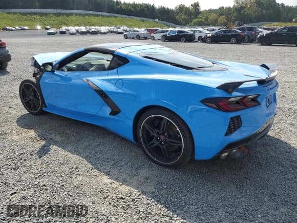 ✅ 2022 Chevrolet Corvette 1LT • VIN: 1G1YA2D47N5103492 • Lot: 80427565. Wystawiony na Copart z przebiegiem Nie podano. Bezpłatny archiwum sprzedaży aukcyjnych z USA i szczegółowy raport historii pojazdu na DreamBid. Zdjęcie 2.
