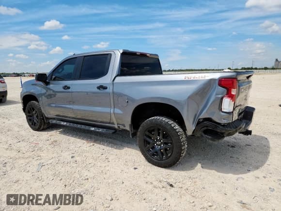 ✅ 2022 Chevrolet Silverado 1500 LT Trail Boss • VIN: 1GCPYFED3NZ200914 • Lot: 84398915. Wystawiony na Copart z przebiegiem 41 171 mil. Bezpłatny archiwum sprzedaży aukcyjnych z USA i szczegółowy raport historii pojazdu na DreamBid. Zdjęcie 2.