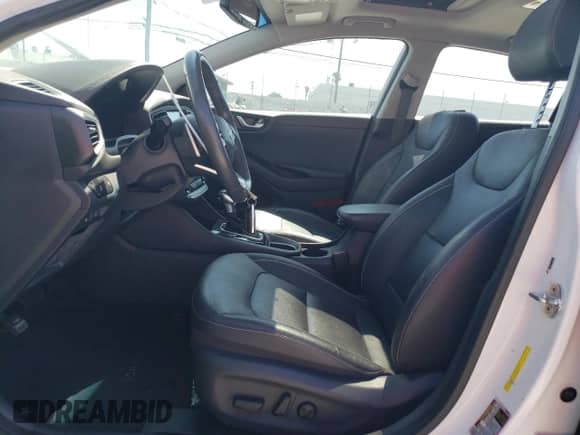 2018 Hyundai Ioniq Limited с VIN KMHC85LC4JU064136, выставлен на аукционе Copart как лот 67111034 с пробегом 104 858 миль миль и Списание • Salvage title. История ставок и продаж доступна на DreamBid. Изображение 7.