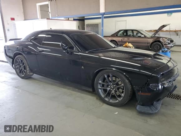 ✅ 2020 Dodge Challenger R/T Scat Pack • VIN: 2C3CDZFJ6LH142234 • Lot: 72952773. Wystawiony na Copart z przebiegiem 67 222 mil. Bezpłatny archiwum sprzedaży aukcyjnych z USA i szczegółowy raport historii pojazdu na DreamBid. Zdjęcie 4.