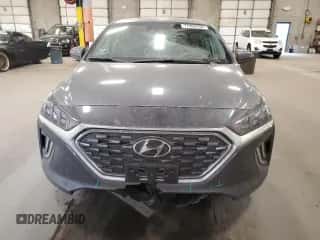 2020 Hyundai Ioniq SEL с VIN KMHC85LC7LU207471, выставлен на аукционе Copart как лот 77454154 с пробегом 62 476 миль миль и Списание • Salvage title. История ставок и продаж доступна на DreamBid. Изображение 5.