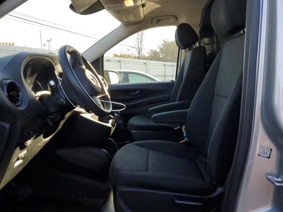 ✅ 2022 Mercedes-Benz Metris Cargo • VIN: W1YV0CEY5N4205590 • Lot: 54738194. Listed on Copart with 9,036 mi. Free auction sales archive from the USA and detailed vehicle history report at DreamBid. Image 7.