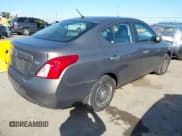 ✅ 2012 Nissan Versa SV • VIN: 3N1CN7AP3CL858236 • Lot: 43421934. Wystawiony na IAAI z przebiegiem 84 428 mil. Bezpłatny archiwum sprzedaży aukcyjnych z USA i szczegółowy raport historii pojazdu na DreamBid. Zdjęcie 4.