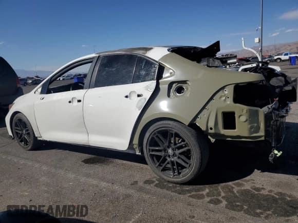 ✅ 2021 Toyota Corolla SE • VIN: 5YFM4MCE6MP072482 • Lot: 43141855. Wystawiony na Copart z przebiegiem 67 082 mil. Bezpłatny archiwum sprzedaży aukcyjnych z USA i szczegółowy raport historii pojazdu na DreamBid. Zdjęcie 2.