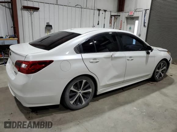 ✅ 2015 Subaru Legacy Limited • VIN: 4S3BNAJ66F3042523 • Lot: 53473635. Wystawiony na Copart z przebiegiem 214 744 mil. Bezpłatny archiwum sprzedaży aukcyjnych z USA i szczegółowy raport historii pojazdu na DreamBid. Zdjęcie 3.