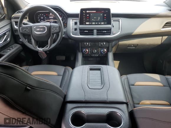 ✅ 2024 GMC Yukon AT4 • VIN: 1GKS2CKL3RR117841 • Лот: 70460294. Опубликован ранее на Copart с пробегом 8 821 миль. Бесплатный доступ к архиву аукционных продаж из США и подробный отчёт об истории автомобиля на DreamBid. Изображение 8.