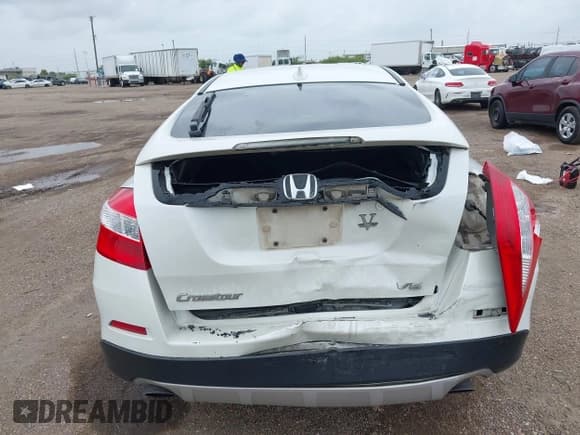 ✅ 2013 Honda Crosstour EX-L • VIN: 5J6TF1H56DL003629 • Lot: 42627346. Wystawiony na IAAI z przebiegiem 200 789 mil. Bezpłatny archiwum sprzedaży aukcyjnych z USA i szczegółowy raport historii pojazdu na DreamBid. Zdjęcie 6.