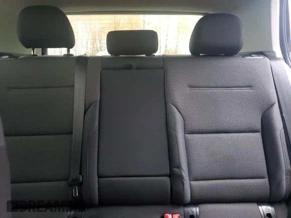 ✅ 2017 Volkswagen Golf S • VIN: 3VW217AU3HM062353 • Лот: 92026205. Опубликован ранее на Copart с пробегом 104 831 миль. Бесплатный доступ к архиву аукционных продаж из США и подробный отчёт об истории автомобиля на DreamBid. Изображение 10.