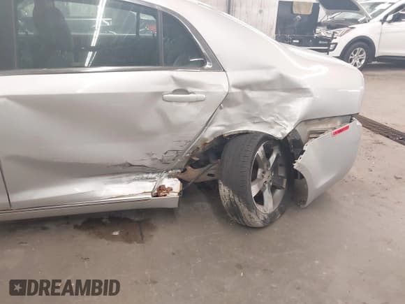 ✅ 2011 Chevrolet Malibu 1LT • VIN: 1G1ZC5EU8BF356213 • Лот: 43162785. Опубликован ранее на IAAI с пробегом 178 143 миль. Бесплатный доступ к архиву аукционных продаж из США и подробный отчёт об истории автомобиля на DreamBid. Изображение 6.