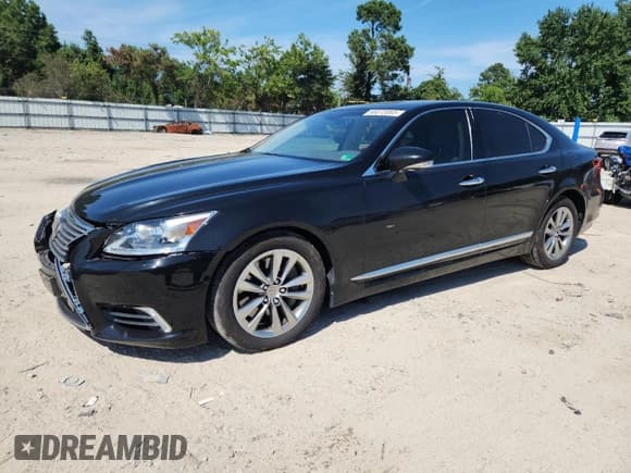 ✅ 2015 Lexus LS 460 • VIN: JTHCL5EF5F5024416 • Лот: 66073065. Опубликован ранее на Copart с пробегом 140 828 миль. Бесплатный доступ к архиву аукционных продаж из США и подробный отчёт об истории автомобиля на DreamBid. Изображение 1.