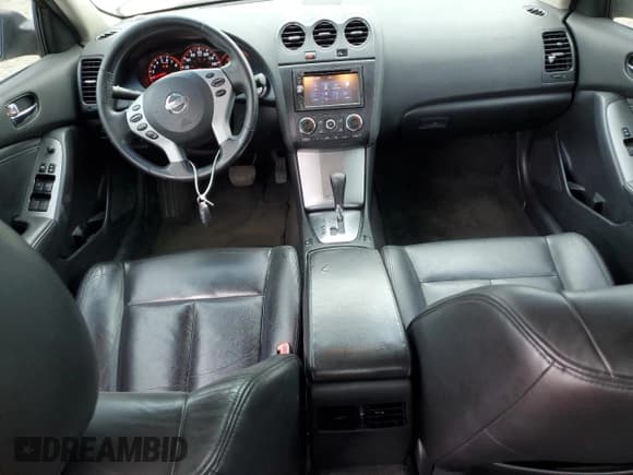 ✅ 2009 Nissan Altima SE • VIN: 1N4BL21E79N424917 • Lot: 81311045. Wystawiony na Copart z przebiegiem 220 360 mil. Bezpłatny archiwum sprzedaży aukcyjnych z USA i szczegółowy raport historii pojazdu na DreamBid. Zdjęcie 8.