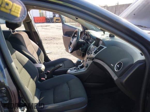 ✅ 2014 Chevrolet Cruze 1LT • VIN: 1G1PC5SB3E7363823 • Lot: 43610493. Listed on IAAI with 185,881 mi. Free auction sales archive from the USA and detailed vehicle history report at DreamBid. Image 5.