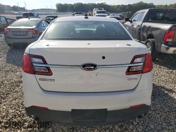 ✅ 2013 Ford Police Interceptor • VIN: 1FAHP2L83DG199799 • Lot: 82347335. Wystawiony na Copart z przebiegiem 150 746 mil. Bezpłatny archiwum sprzedaży aukcyjnych z USA i szczegółowy raport historii pojazdu na DreamBid. Zdjęcie 6.