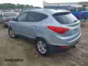 2013 Hyundai Tucson GLS z VIN KM8JU3AC6DU616931, wystawiony jako IAAI lot #42796281 z przebiegiem 137 699 mil mil oraz . Historia ofert i sprzedaży dostępna na DreamBid. Obrazek 3.