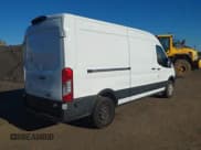 ✅ 2019 Ford Transit • VIN: 1FTYR2CM4KKB17963 • Lot: 43363538. Wystawiony na IAAI z przebiegiem 93 638 mil. Bezpłatny archiwum sprzedaży aukcyjnych z USA i szczegółowy raport historii pojazdu na DreamBid. Zdjęcie 4.