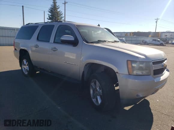 ✅ 2007 Chevrolet Suburban LTZ • VIN: 3GNFK16387G102896 • Lot: 77573624. Wystawiony na Copart z przebiegiem 248 018 mil. Bezpłatny archiwum sprzedaży aukcyjnych z USA i szczegółowy raport historii pojazdu na DreamBid. Zdjęcie 4.