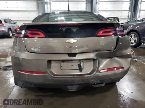 ✅ 2014 Chevrolet Volt • VIN: 1G1RA6E46EU150870 • Lot: 75623774. Wystawiony na Copart z przebiegiem 121 835 mil. Bezpłatny archiwum sprzedaży aukcyjnych z USA i szczegółowy raport historii pojazdu na DreamBid. Zdjęcie 6.