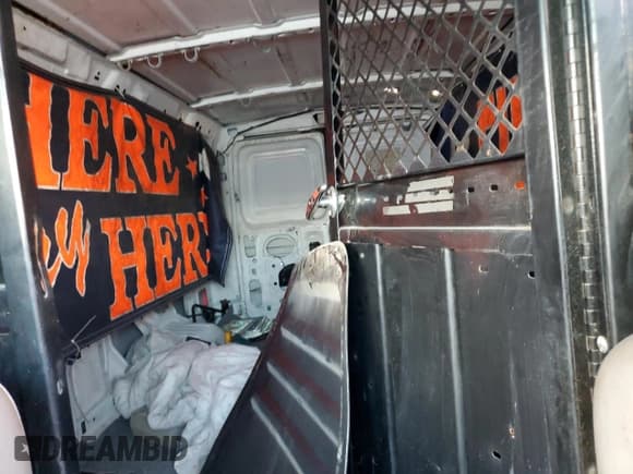 ✅ 2002 Ford Econoline Cargo • VIN: 1FTNE242X2HA19934 • Lot: 45359865. Wystawiony na Copart z przebiegiem 138 072 mil. Bezpłatny archiwum sprzedaży aukcyjnych z USA i szczegółowy raport historii pojazdu na DreamBid. Zdjęcie 10.