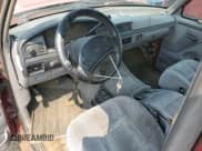 ✅ 1997 Ford F-250 • VIN: 1FTHX26H3VEC25689 • Lot: 67175975. Wystawiony na Copart z przebiegiem 219 753 mil. Bezpłatny archiwum sprzedaży aukcyjnych z USA i szczegółowy raport historii pojazdu na DreamBid. Zdjęcie 8.