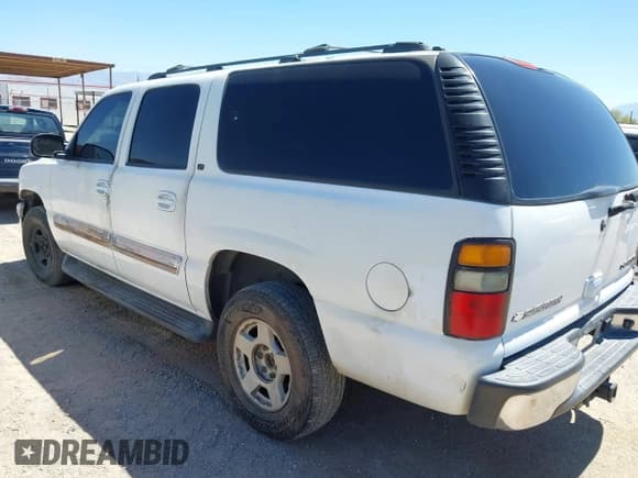 ✅ 2005 Chevrolet Suburban LS • VIN: 1GNEC16Z85J160936 • Lot: 42489614. Listed on IAAI with 240,888 mi. Free auction sales archive from the USA and detailed vehicle history report at DreamBid. Image 3.