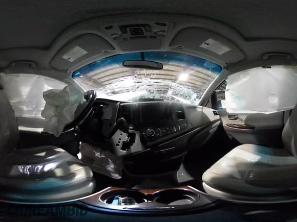 ✅ 2011 Toyota Sienna XLE • VIN: 5TDDK3DC8BS013015 • Lot: 41445174. Listed on IAAI with 127,109 mi. Free auction sales archive from the USA and detailed vehicle history report at DreamBid. Image 18.