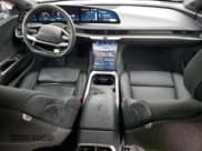 ✅ 2023 Lucid Air Touring • VIN: 50EA1TEA2PA005866 • Lot: 45400594. Wystawiony na Copart z przebiegiem 8 343 mil. Bezpłatny archiwum sprzedaży aukcyjnych z USA i szczegółowy raport historii pojazdu na DreamBid. Zdjęcie 8.