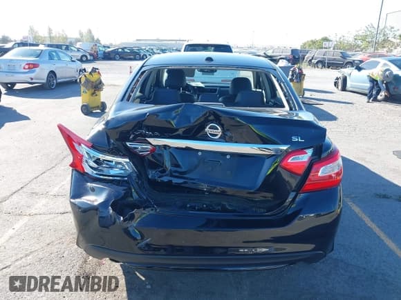 ✅ 2017 Nissan Altima SL • VIN: 1N4AL3AP9HC111882 • Lot: 42923778. Listed on IAAI with 88,591 mi. Free auction sales archive from the USA and detailed vehicle history report at DreamBid. Image 16.