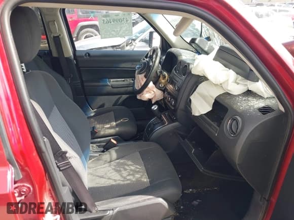 ✅ 2015 Jeep Patriot Altitude • VIN: 1C4NJPBA5FD342644 • Лот: 43099463. Опубликован ранее на IAAI с пробегом Не указан. Бесплатный доступ к архиву аукционных продаж из США и подробный отчёт об истории автомобиля на DreamBid. Изображение 5.