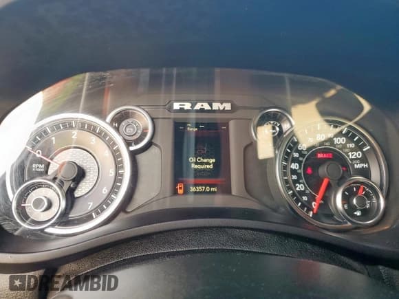 ✅ 2023 Ram 2500 Tradesman • VIN: 3C6UR5CJ1PG631748 • Lot: 80789725. Wystawiony na Copart z przebiegiem 36 357 mil. Bezpłatny archiwum sprzedaży aukcyjnych z USA i szczegółowy raport historii pojazdu na DreamBid. Zdjęcie 9.