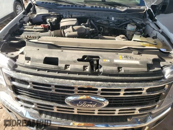 ✅ 2023 Ford F-250 XL • VIN: 1FT7W2BN7PED35643 • Lot: 51082815. Wystawiony na Copart z przebiegiem 58 614 mil. Bezpłatny archiwum sprzedaży aukcyjnych z USA i szczegółowy raport historii pojazdu na DreamBid. Zdjęcie 12.