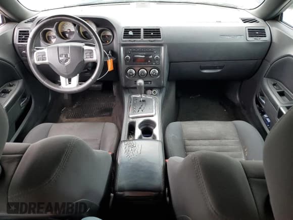 ✅ 2014 Dodge Challenger SXT • VIN: 2C3CDYAG9EH266880 • Lot: 70292794. Listed on Copart with 196,813 mi. Free auction sales archive from the USA and detailed vehicle history report at DreamBid. Image 8.