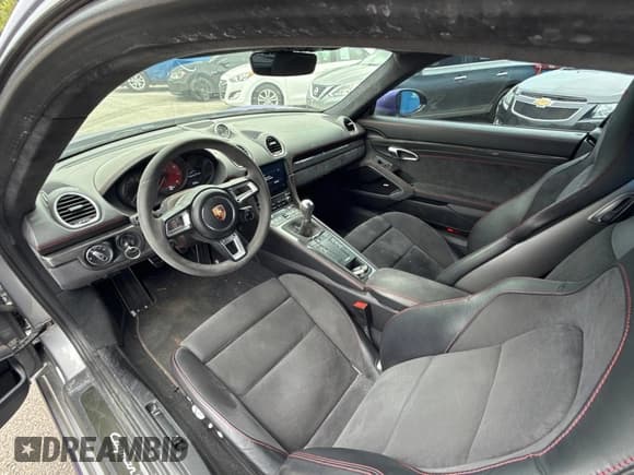 ✅ 2018 Porsche 718 Cayman S • VIN: WP0AB2A8XJK279655 • Lot: 55249845. Wystawiony na Copart z przebiegiem 59 283 mil. Bezpłatny archiwum sprzedaży aukcyjnych z USA i szczegółowy raport historii pojazdu na DreamBid. Zdjęcie 9.