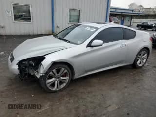 ✅ 2010 Hyundai Genesis Coupe Premium • VIN: KMHHT6KD1AU005307 • Lot: 43138695. Wystawiony na Copart z przebiegiem 150 061 mil. Bezpłatny archiwum sprzedaży aukcyjnych z USA i szczegółowy raport historii pojazdu na DreamBid. Zdjęcie 1.