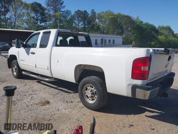 ✅ 2009 Chevrolet Silverado 2500HD LT • VIN: 1GCHK59K49E118311 • Lot: 42064487. Listed on IAAI with 255,000 mi. Free auction sales archive from the USA and detailed vehicle history report at DreamBid. Image 3.
