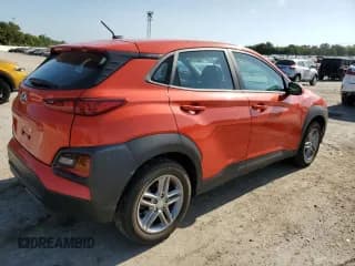✅ 2020 Hyundai Kona SE • VIN: KM8K12AA0LU532673 • Лот: 62616984. Опубликован ранее на Copart с пробегом 103 191 миль. Бесплатный доступ к архиву аукционных продаж из США и подробный отчёт об истории автомобиля на DreamBid. Изображение 3.